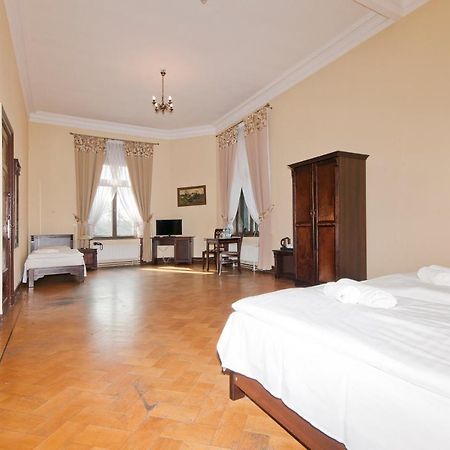 Hôtel Moszna Zamek Extérieur photo