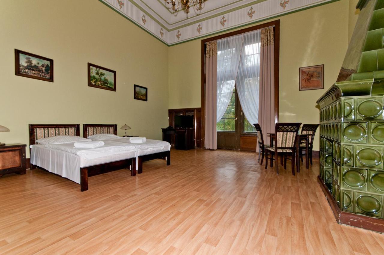 Hôtel Moszna Zamek Extérieur photo